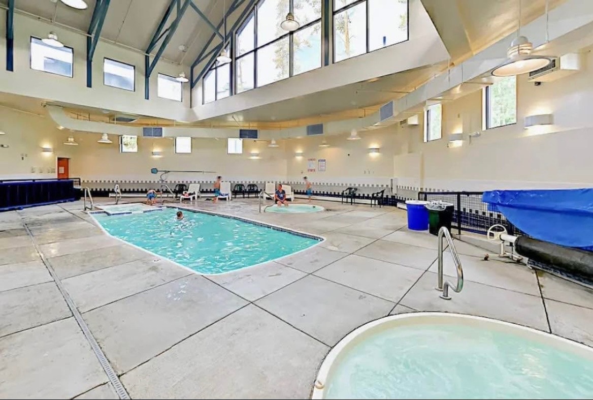 Year-round heated pool and hot tubs - 9100 Ryan Gulch Rd
