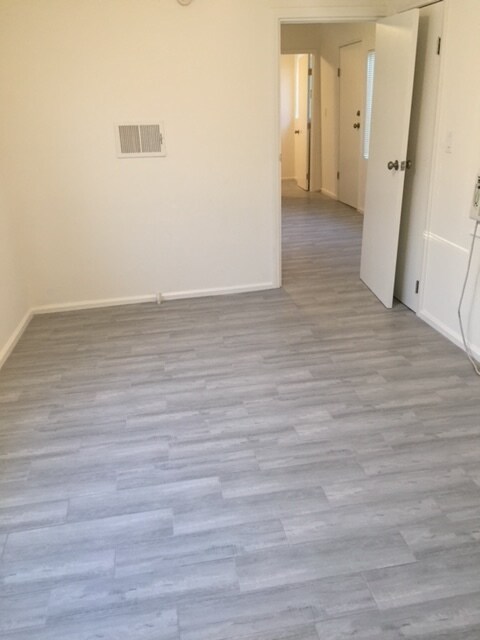 Building Photo - 1161 N Ditman Ave