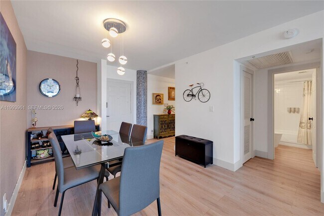 Building Photo - 2501 S Ocean Dr