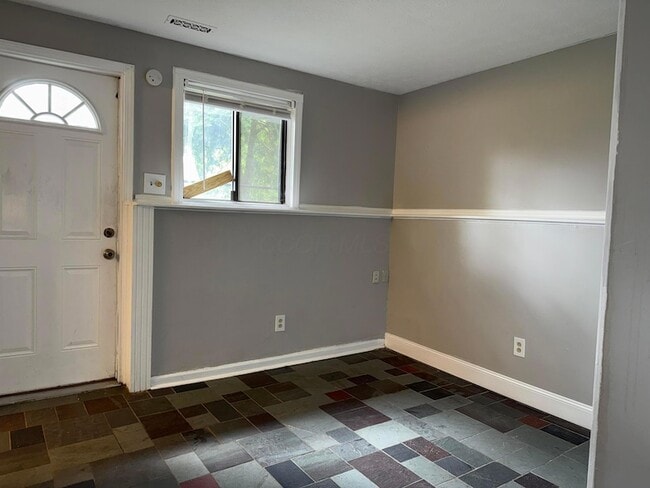 Building Photo - 2348 Warfield Dr