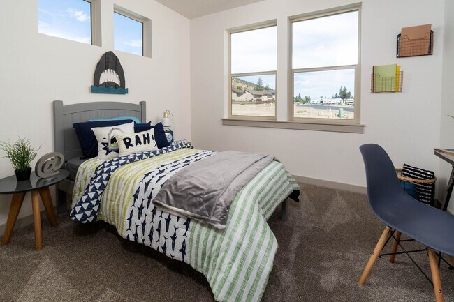 Building Photo - Newer 3 Bed/2 Bath Construction on Bend's Eastside - Cessna Drive