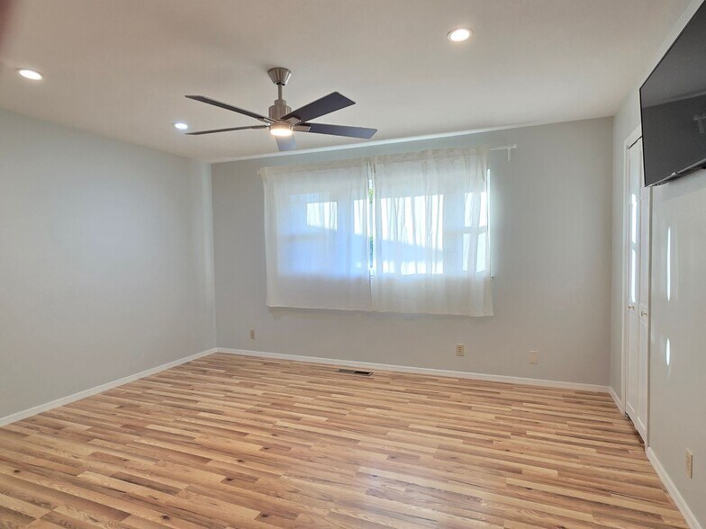 Building Photo - 2795 Fountain Oaks Dr