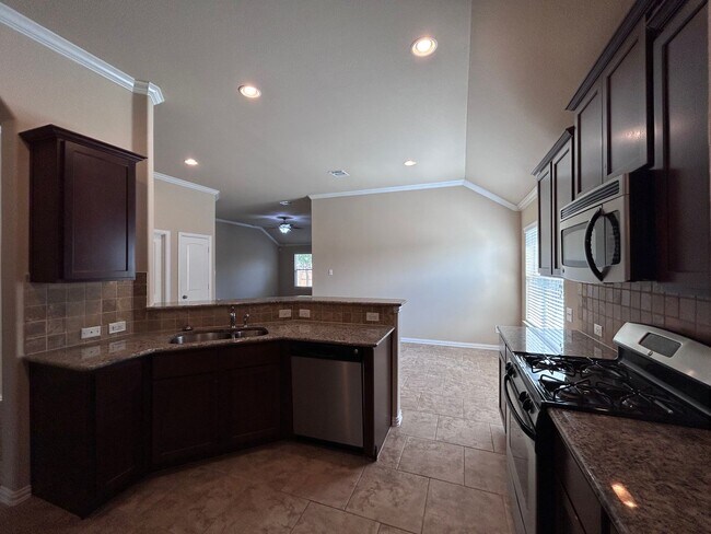 Building Photo - 2204 Tranquility Ln