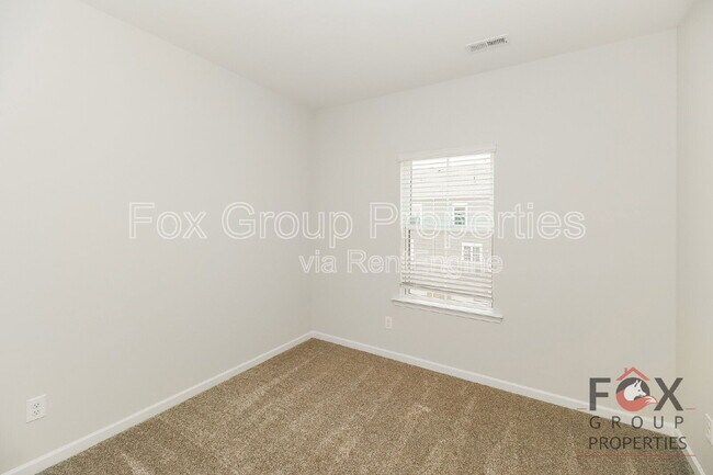 Building Photo - 7109 Brookview Ln