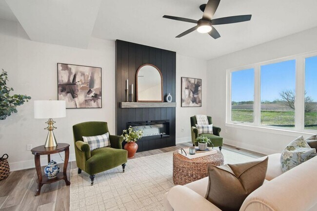 Building Photo - 3 Bedroom Townhome Available November 5th,...