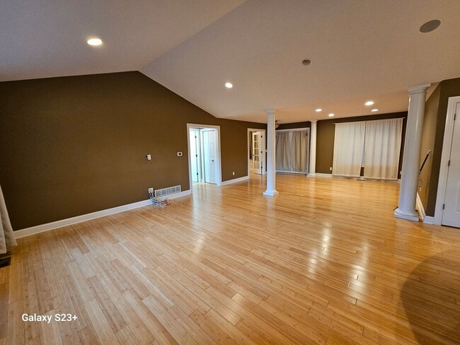 Building Photo - 6169 Marteney Ave