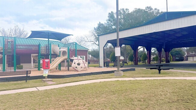 Building Photo - 6006 Country Ridge Dr