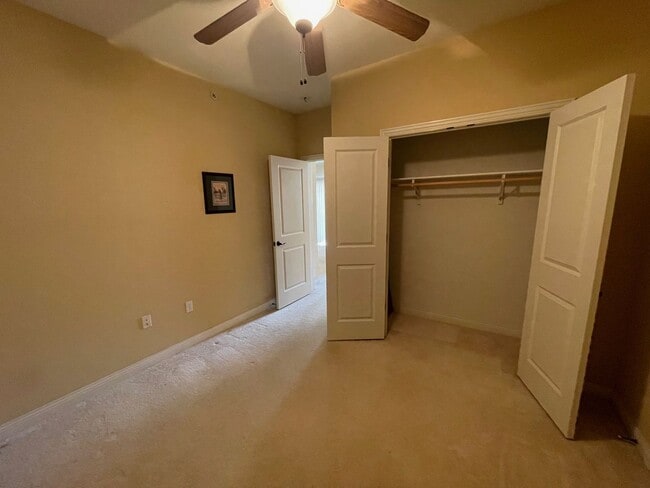 Building Photo - Fully-Furnished 3 Bedroom Condo in Smithton Crossing - Perfect for Traveling Professionals!