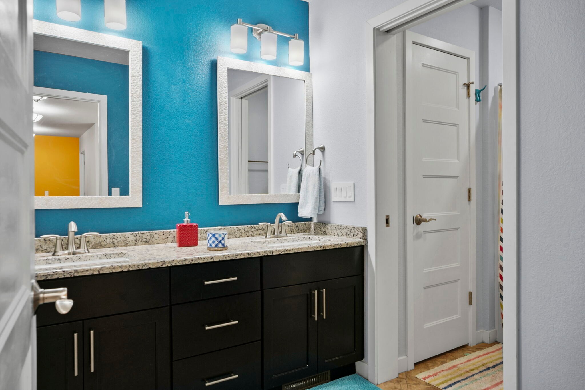 Second floor hall full bath - 630 Big Stone Trl