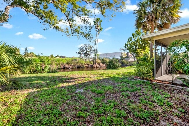 Building Photo - 124 Crystal Beach Ave