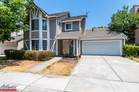 Building Photo - Beautiful Home | LVP Flooring | Central A/C