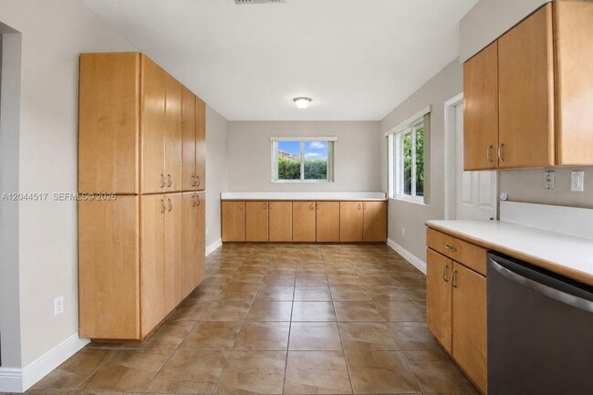 Building Photo - 15445 SW 99 AVE