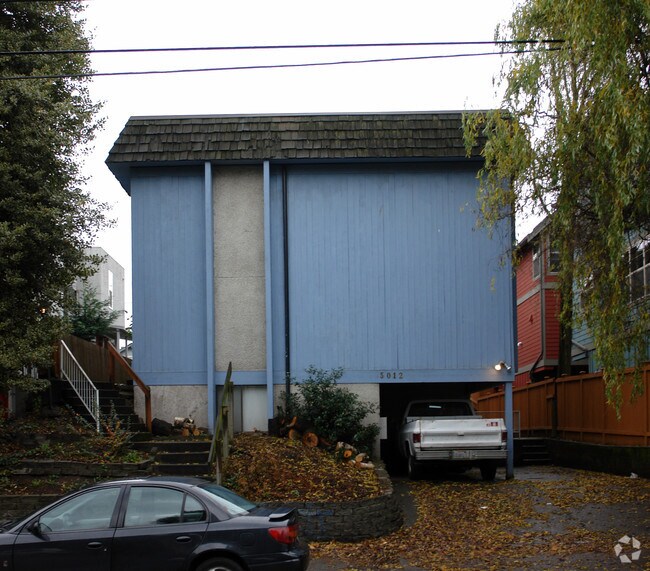 Building Photo - 5012 11th Ave NE