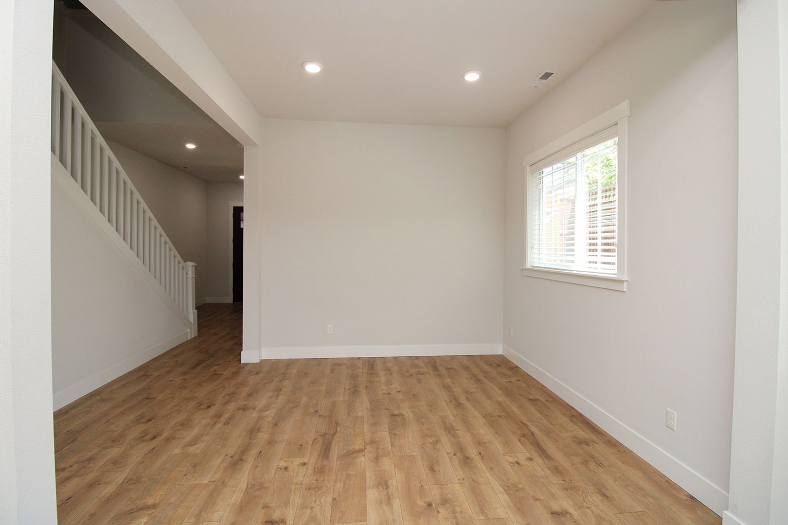 Building Photo - 16576 SW Sunshine Coast St