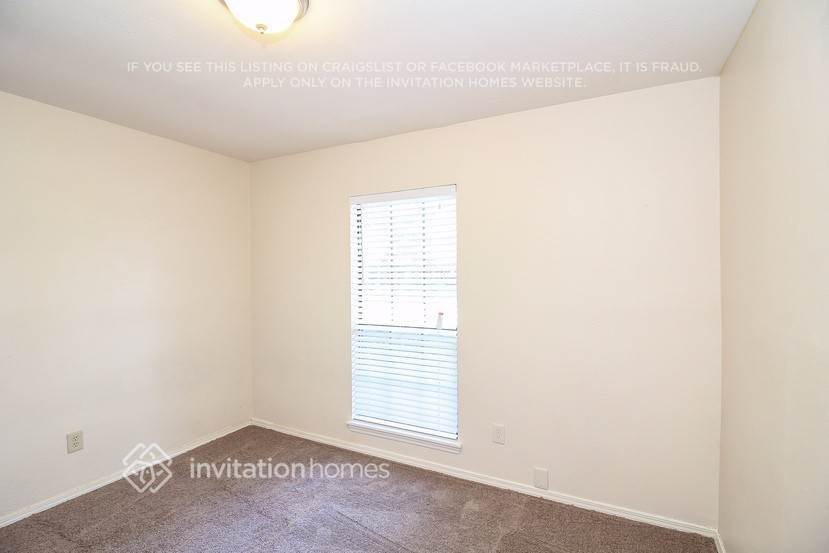 Building Photo - 421 Kingsbridge Dr