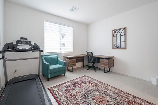 Building Photo - 2820 N 196th Ln