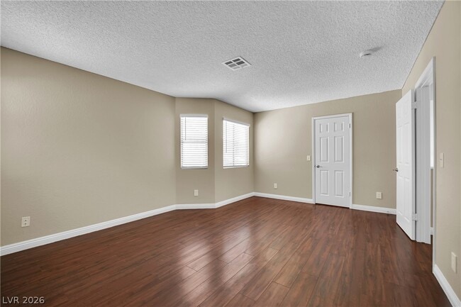 Building Photo - 756 Charwood Cir