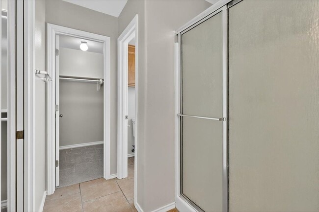 Building Photo - 6901 Windy Cove Cir