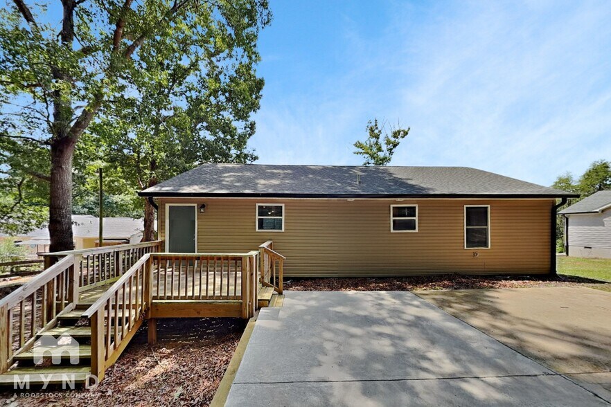 Building Photo - 214 Aspen Dr