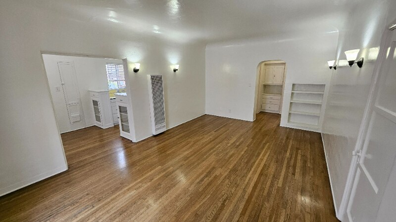 Building Photo - 1425 Echo Park Ave