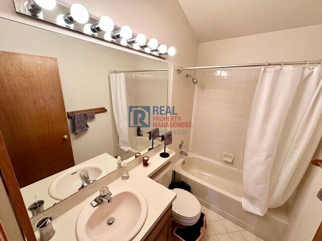 Building Photo - 19907 E Crestline Pl