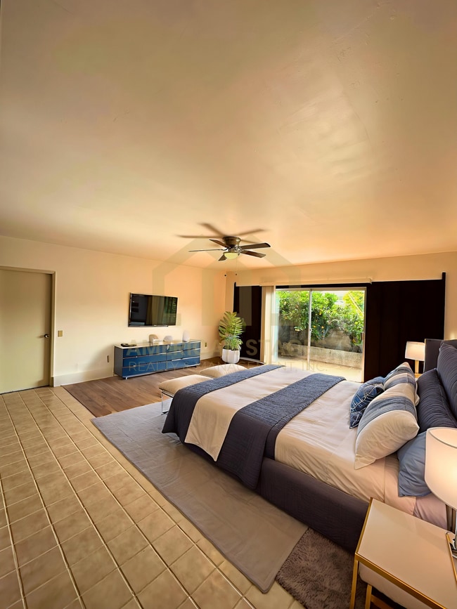 Building Photo - 309 S R St