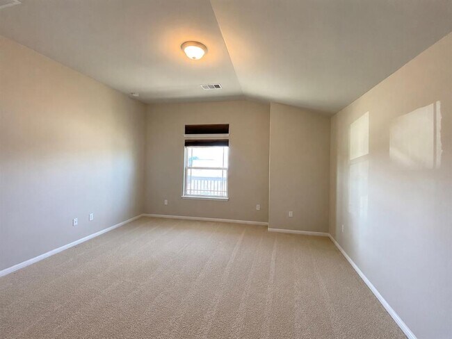 Building Photo - 816 Sleeping Bear Dunes Dr