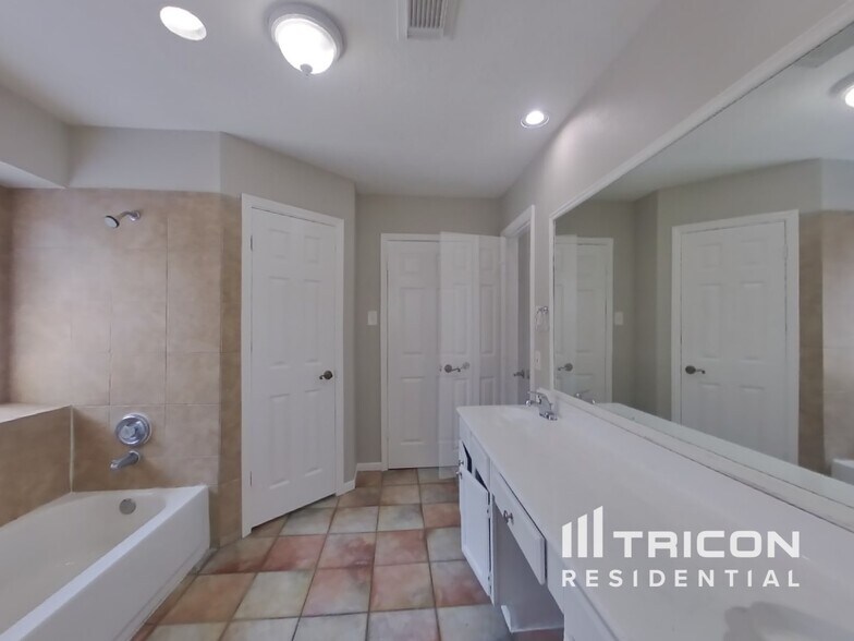 Building Photo - 3522 Campfield Ct