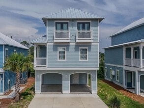 Building Photo - 4 bedroom Fully Furnished