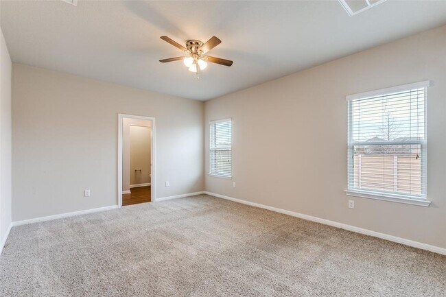 Building Photo - 348 Shiner Ln