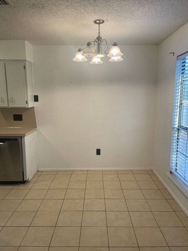 Building Photo - 3 bed 2 bath, Wylie ISD