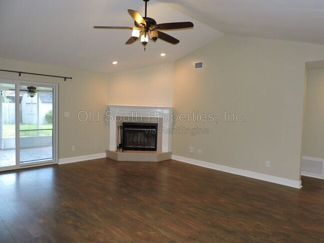 Building Photo - 5016 Challenger Way