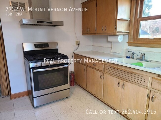 Building Photo - 7732 W Mt Vernon Ave