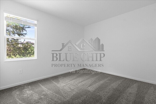 Building Photo - 3042 Country Side Dr