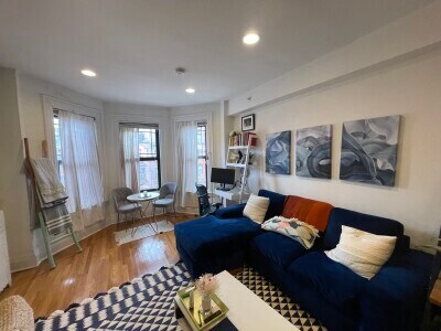 Building Photo - 275 Newbury St