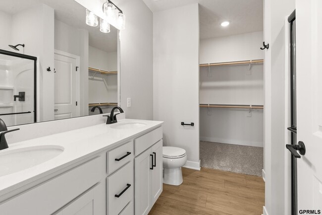 Building Photo - 12811 S 45th Ter