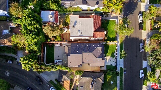 Building Photo - 10593 Kinnard Ave