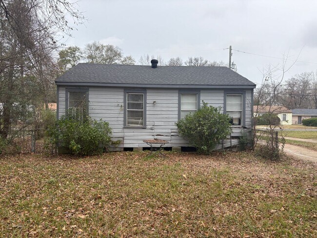 Building Photo - 2833 Morningside Dr