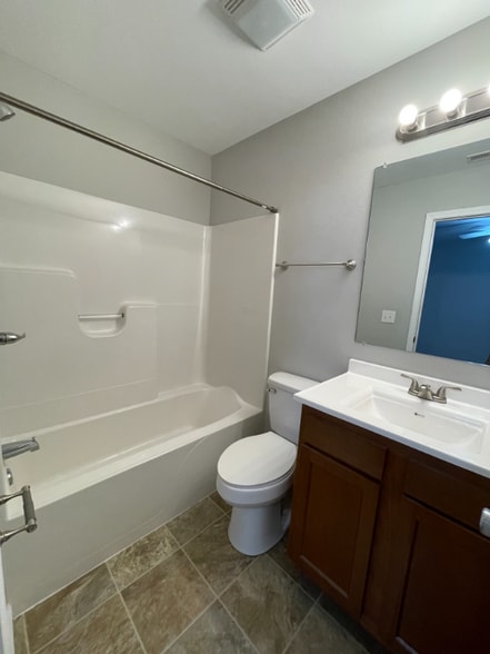 Building Photo - 117B Cap America Dr