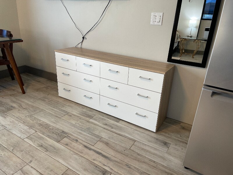 Building Photo - 2116 NE 8th Pl