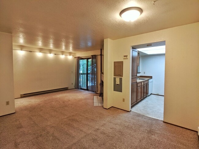Building Photo - 2 Bed/2 Bath Spaulding Beach Condo