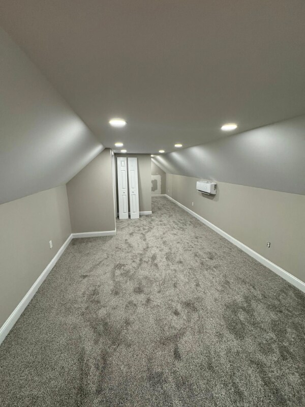 Building Photo - 1 Private Residence Pvt