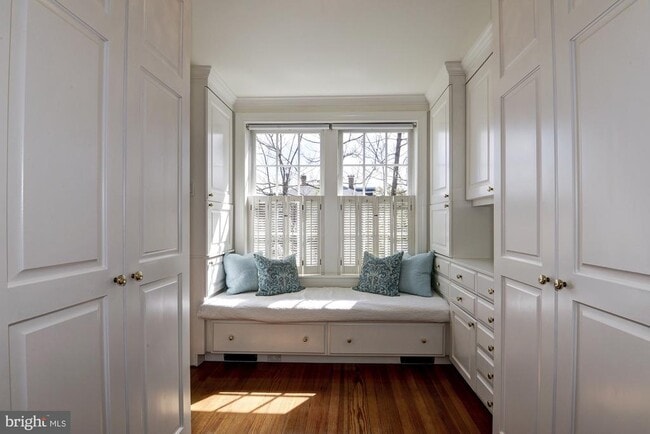 Building Photo - 3249 O St NW