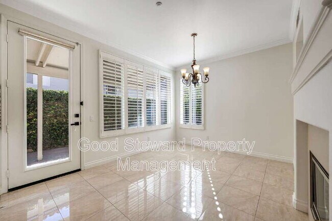 Building Photo - 1760 Taylor Ln