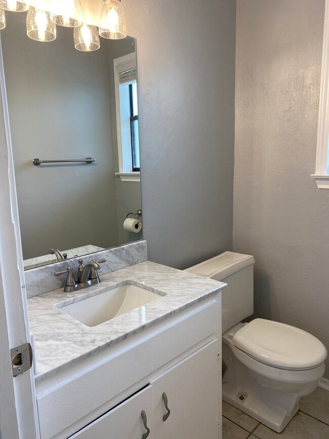 Building Photo - 301 Starbright Dr
