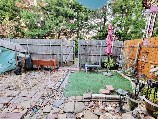 Building Photo - 205 McCarley Pl