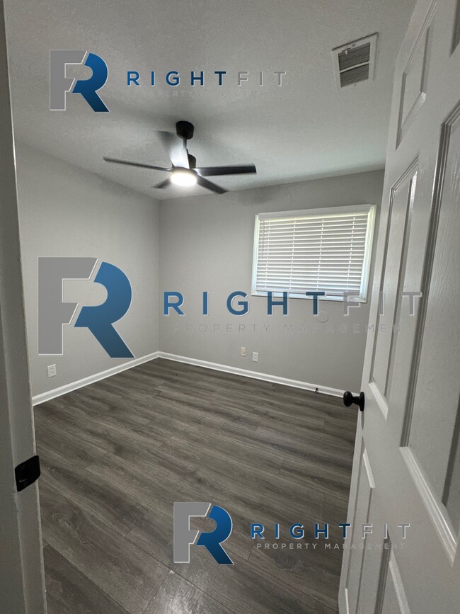 Building Photo - Lovely Ranch Style Home