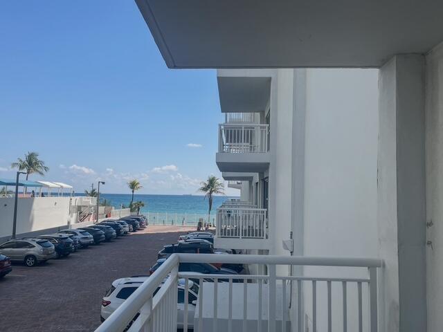 Building Photo - 3850 Galt Ocean Dr