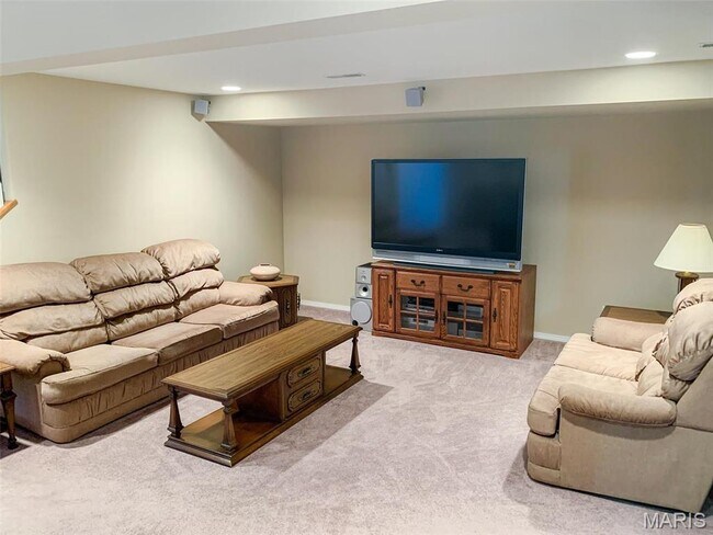 Building Photo - 1031 Buran Dr