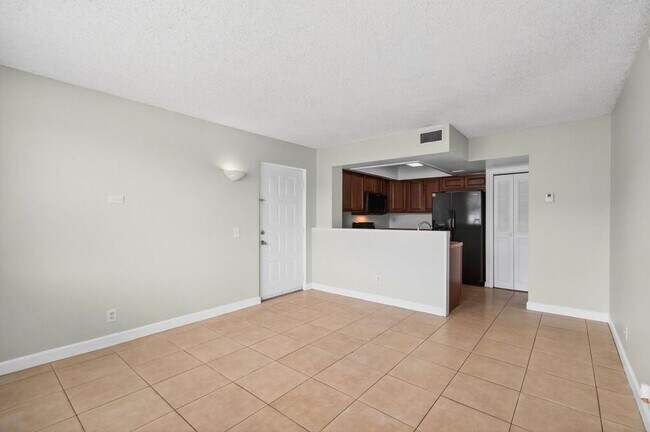 Building Photo - 752 Executive Center Dr